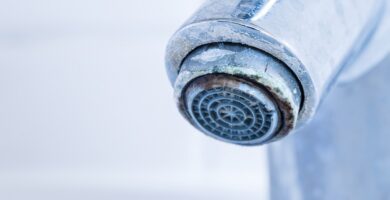 what is pipe descaling and why is it important